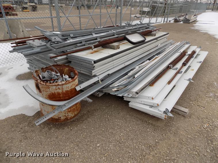 image for item DB4923 (8) garage doors