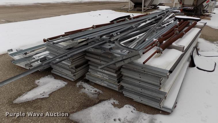 image for item DB4923 (8) garage doors