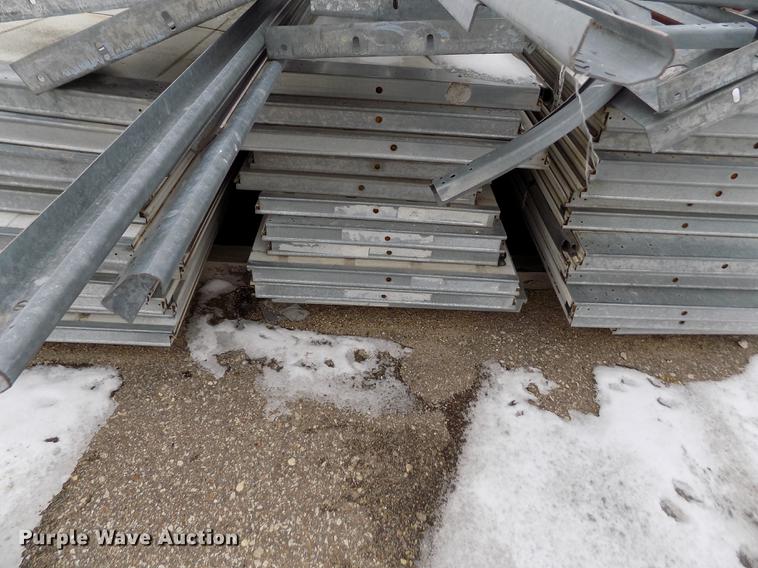 image for item DB4923 (8) garage doors