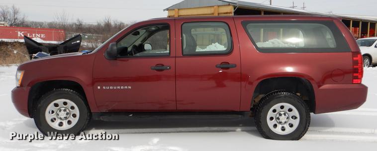 image for item DE0100 2008 Chevrolet Suburban 1500 SUV