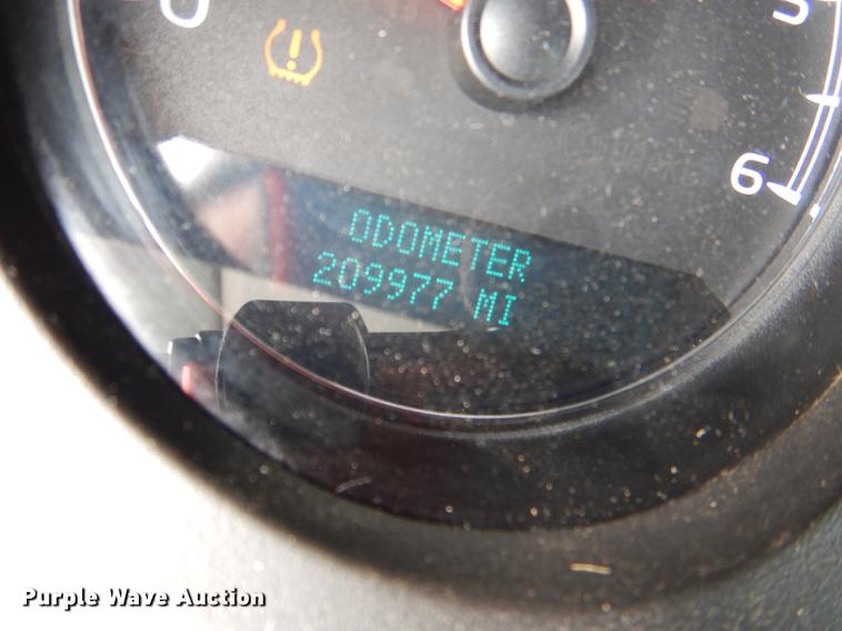 image for item DE0100 2008 Chevrolet Suburban 1500 SUV