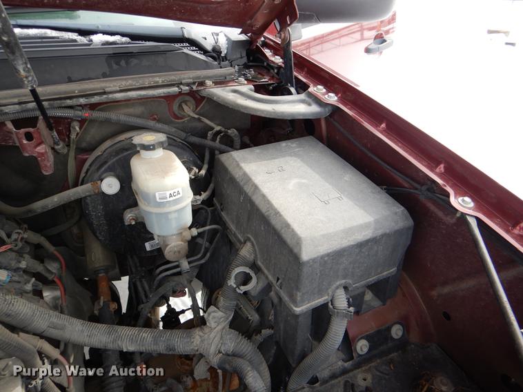 image for item DE0100 2008 Chevrolet Suburban 1500 SUV