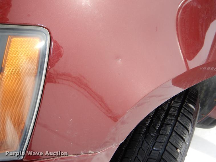 image for item DE0100 2008 Chevrolet Suburban 1500 SUV