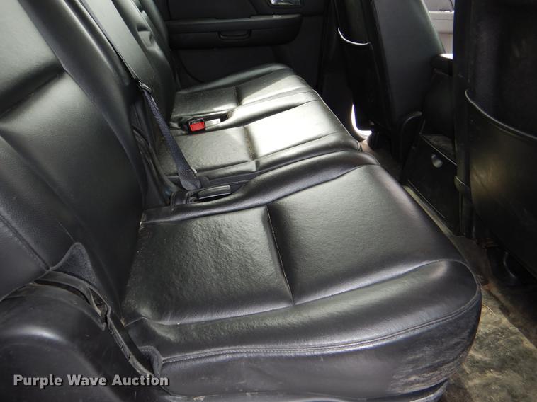 image for item DE0100 2008 Chevrolet Suburban 1500 SUV