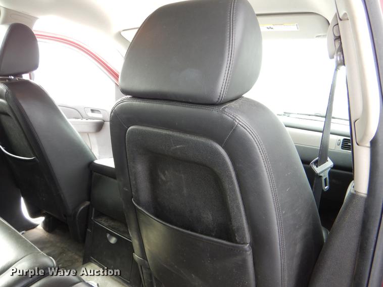 image for item DE0100 2008 Chevrolet Suburban 1500 SUV