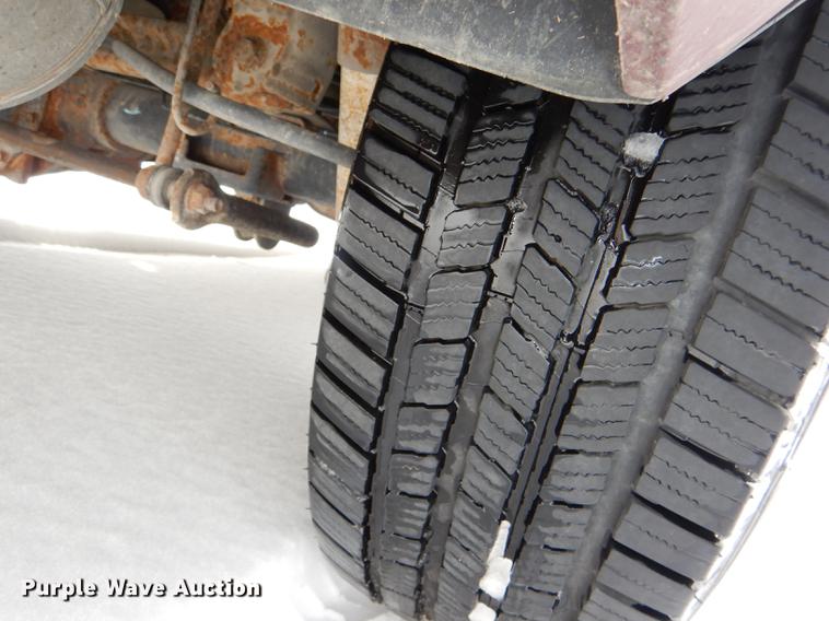 image for item DE0100 2008 Chevrolet Suburban 1500 SUV