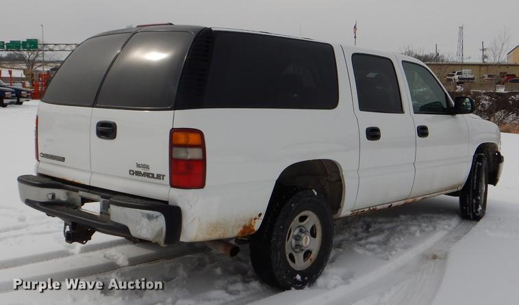 image for item DE0101 2001 Chevrolet Suburban C1500 SUV