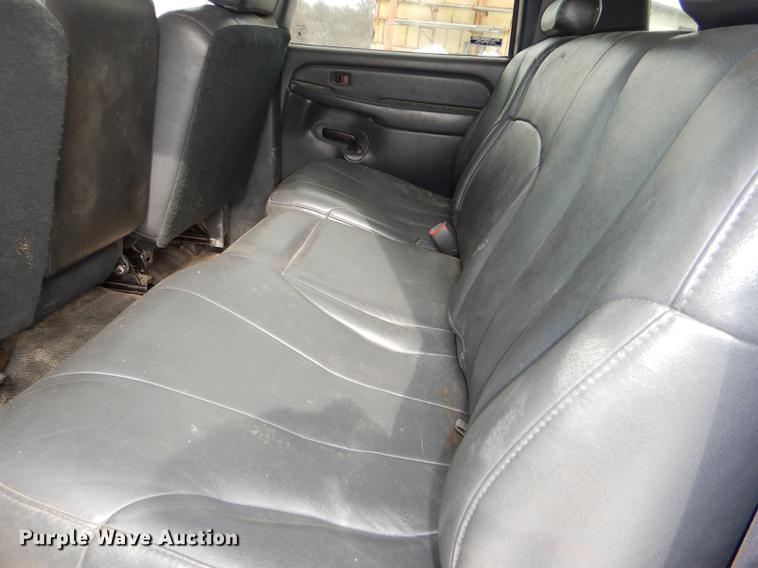 image for item DE0101 2001 Chevrolet Suburban C1500 SUV