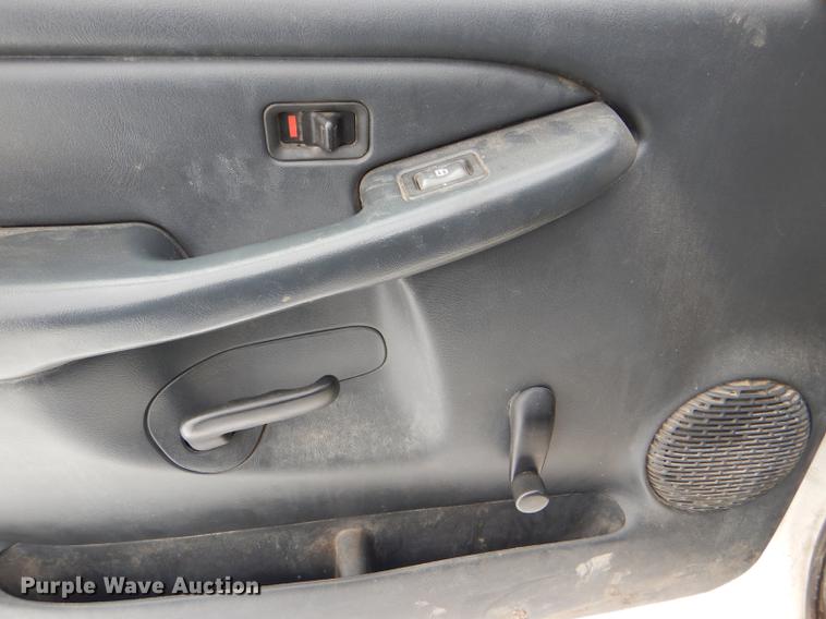 image for item DE0101 2001 Chevrolet Suburban C1500 SUV