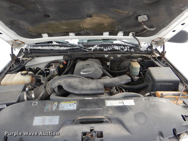 image for item DE0101 2001 Chevrolet Suburban C1500 SUV