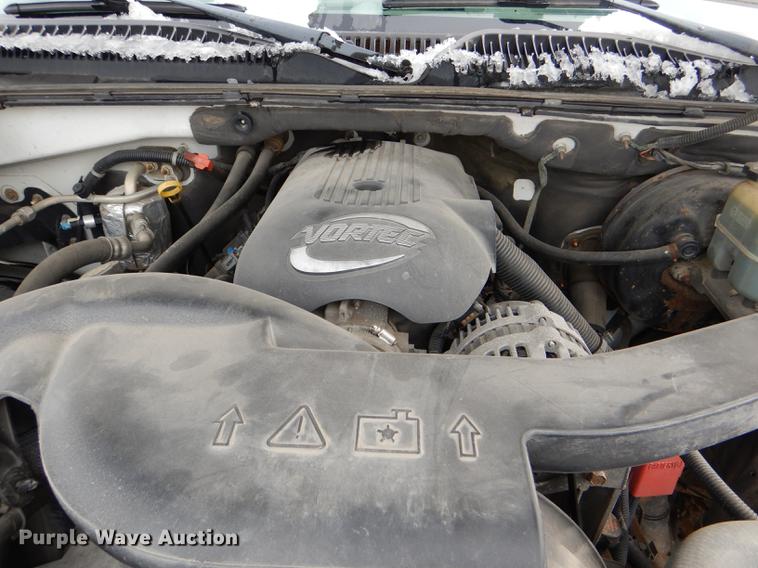 image for item DE0101 2001 Chevrolet Suburban C1500 SUV