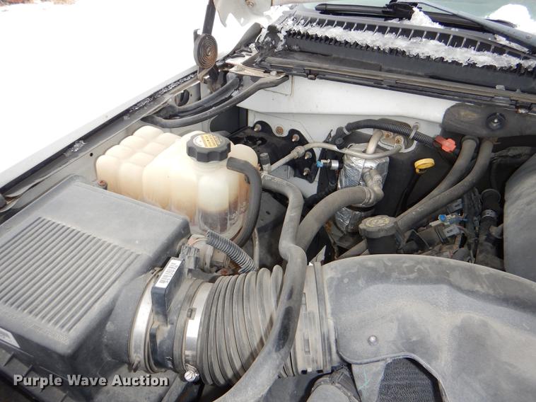 image for item DE0101 2001 Chevrolet Suburban C1500 SUV