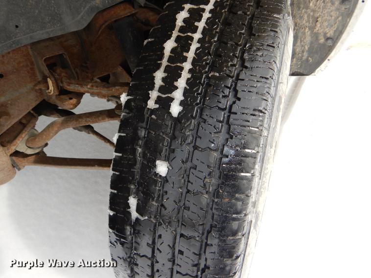 image for item DE0101 2001 Chevrolet Suburban C1500 SUV