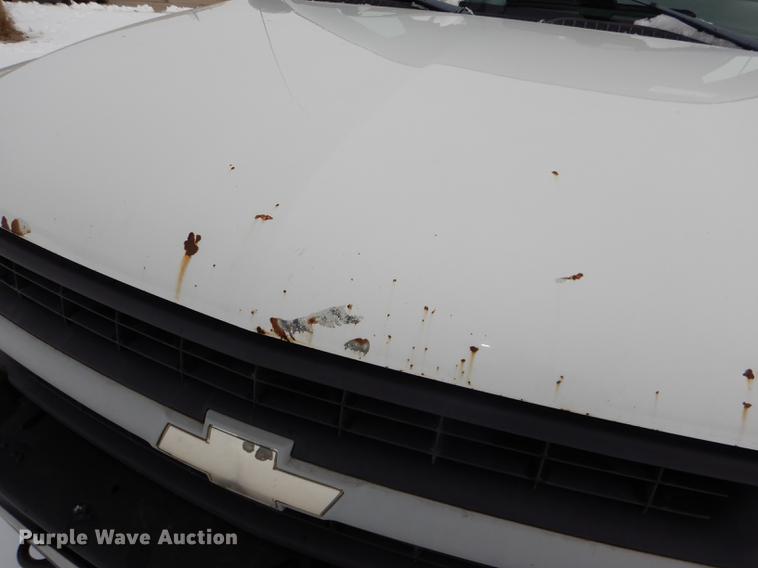 image for item DE0101 2001 Chevrolet Suburban C1500 SUV