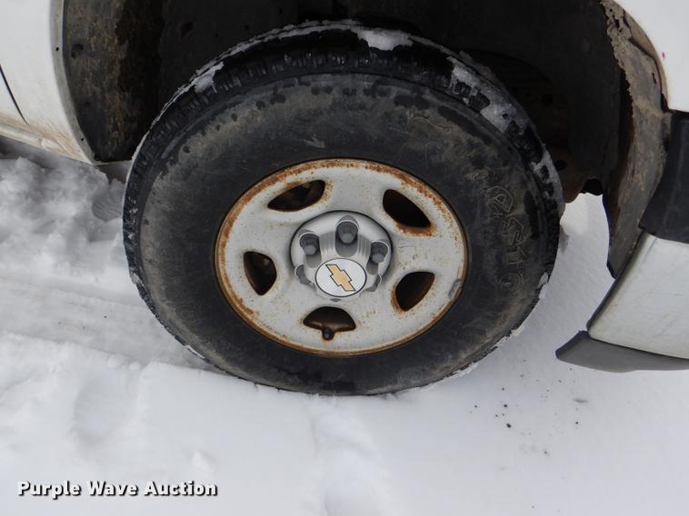 image for item DE0101 2001 Chevrolet Suburban C1500 SUV