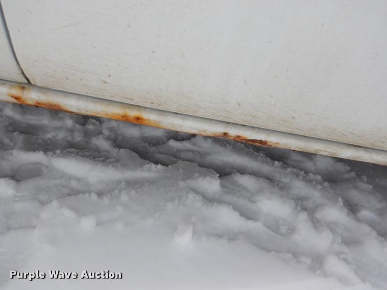 image for item DE0101 2001 Chevrolet Suburban C1500 SUV