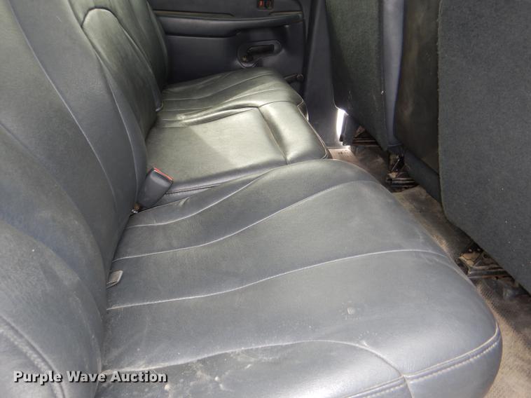 image for item DE0101 2001 Chevrolet Suburban C1500 SUV