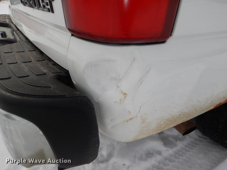 image for item DE0101 2001 Chevrolet Suburban C1500 SUV