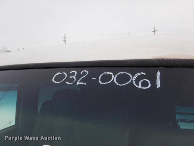 image for item DE0101 2001 Chevrolet Suburban C1500 SUV