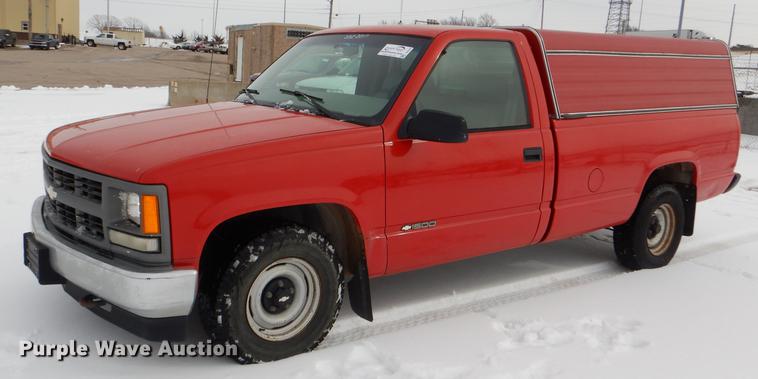 image for item DE0102 1997 Chevrolet C1500 pickup truck