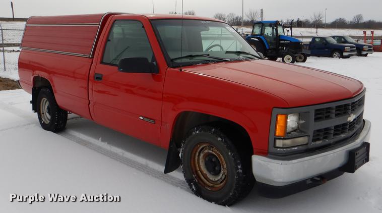 image for item DE0102 1997 Chevrolet C1500 pickup truck