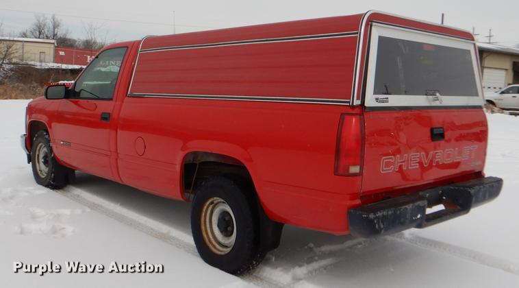 image for item DE0102 1997 Chevrolet C1500 pickup truck