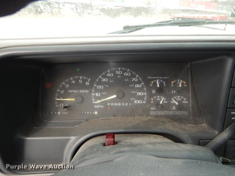 image for item DE0102 1997 Chevrolet C1500 pickup truck