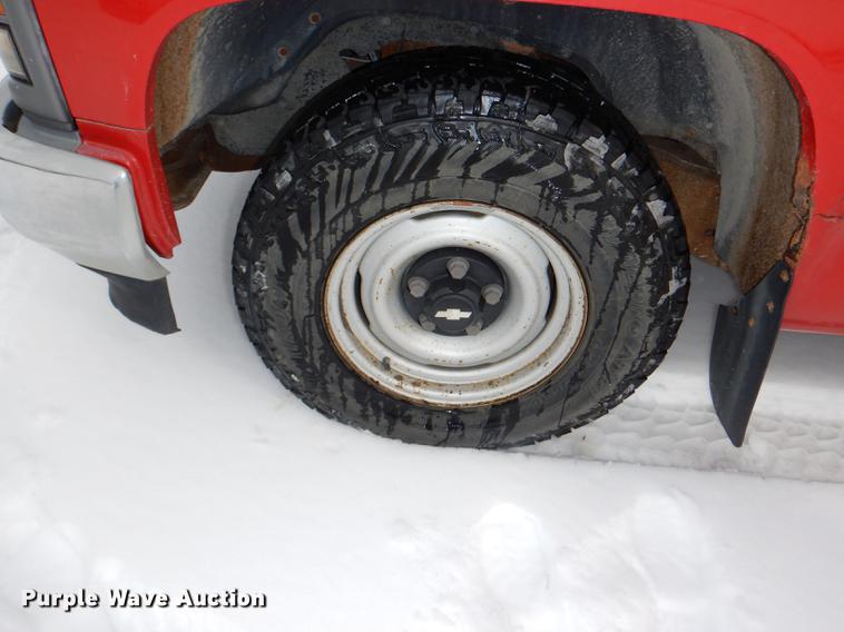 image for item DE0102 1997 Chevrolet C1500 pickup truck