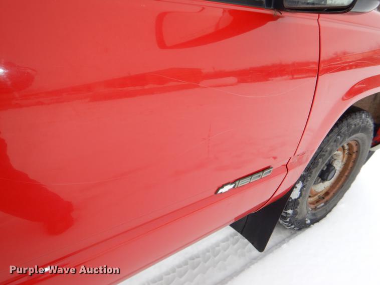 image for item DE0102 1997 Chevrolet C1500 pickup truck