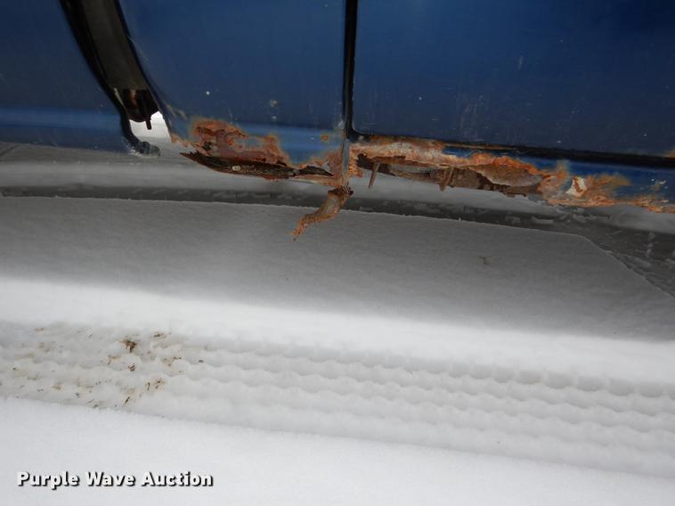 image for item DE0103 2002 Chevrolet Silverado 1500 pickup truck