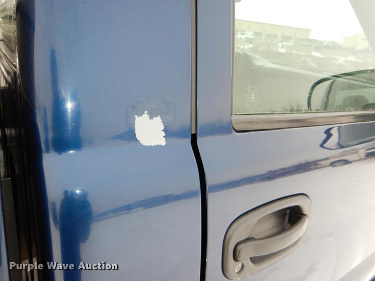 image for item DE0103 2002 Chevrolet Silverado 1500 pickup truck