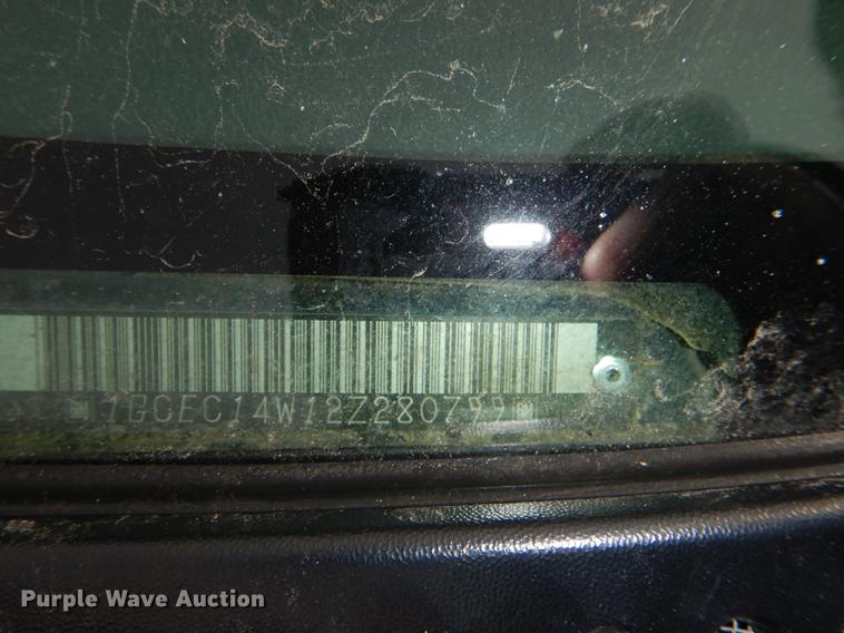 image for item DE0103 2002 Chevrolet Silverado 1500 pickup truck