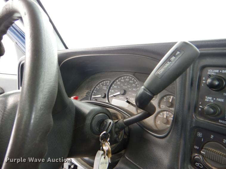 image for item DE0104 2002 Chevrolet Silverado 1500 pickup truck