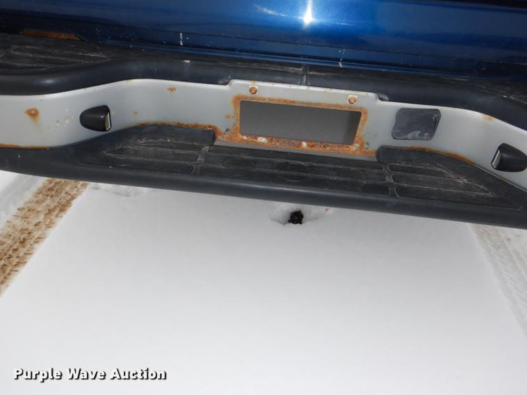 image for item DE0104 2002 Chevrolet Silverado 1500 pickup truck