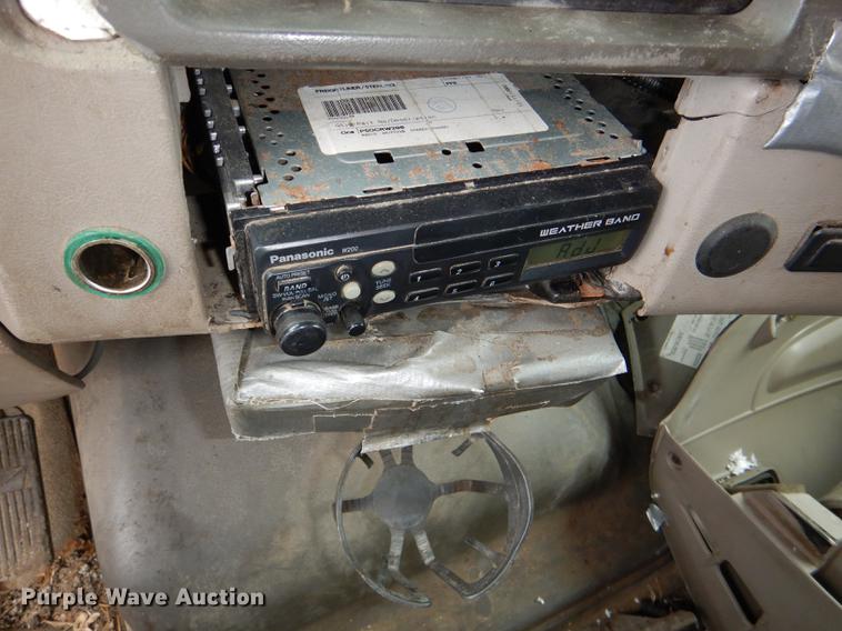 image for item DE0106 2003 Sterling LT7500 dump truck