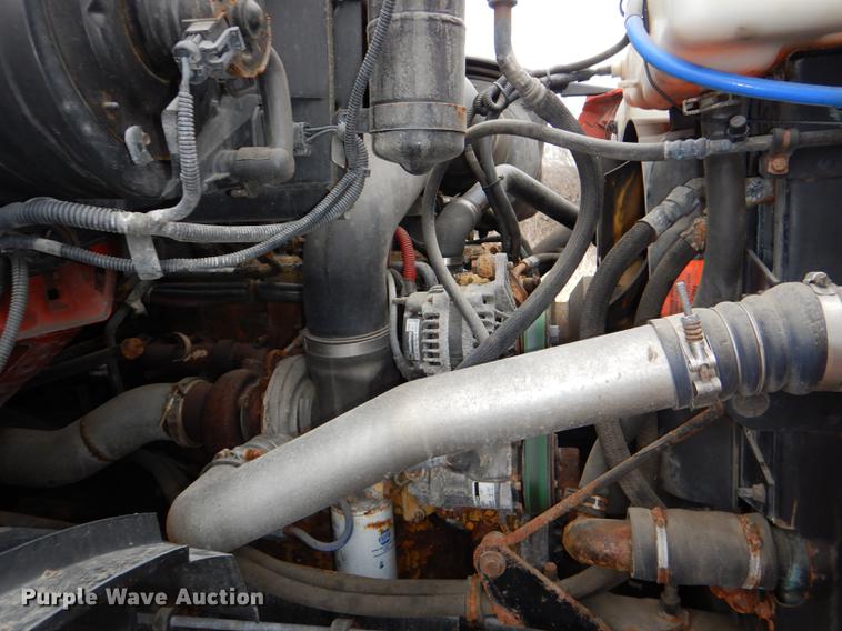 image for item DE0106 2003 Sterling LT7500 dump truck