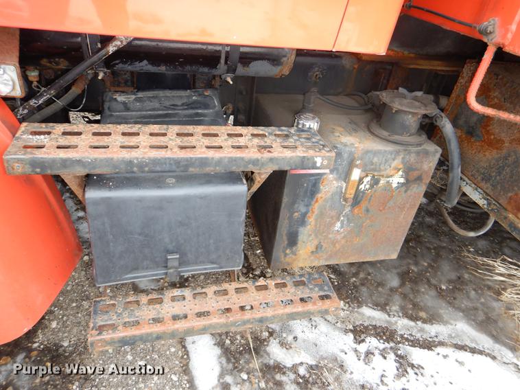 image for item DE0106 2003 Sterling LT7500 dump truck