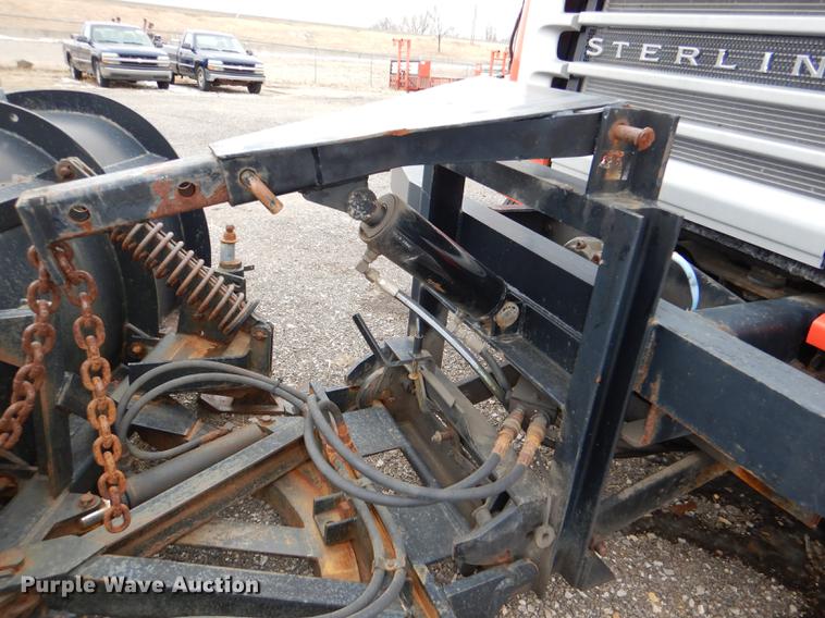 image for item DE0106 2003 Sterling LT7500 dump truck