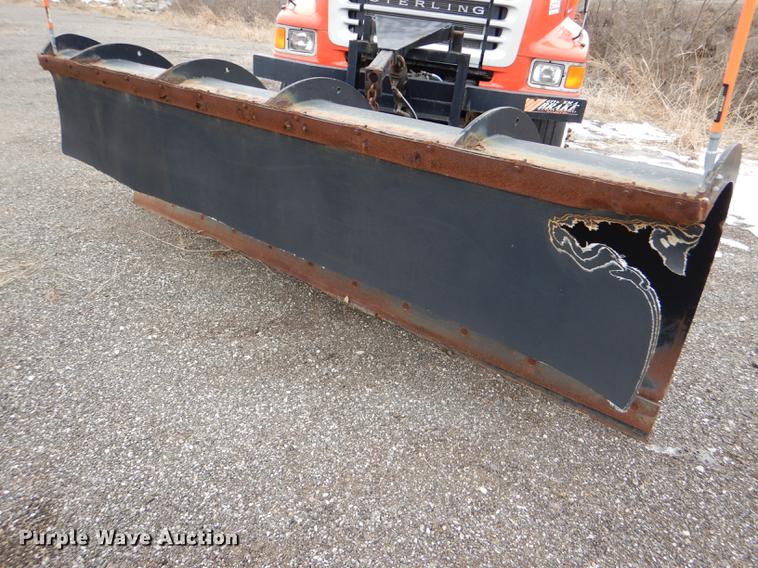 image for item DE0106 2003 Sterling LT7500 dump truck