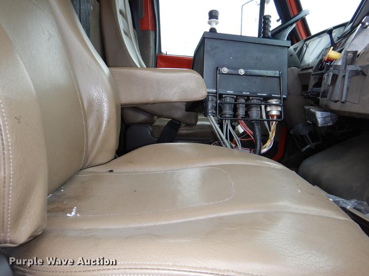 image for item DE0106 2003 Sterling LT7500 dump truck