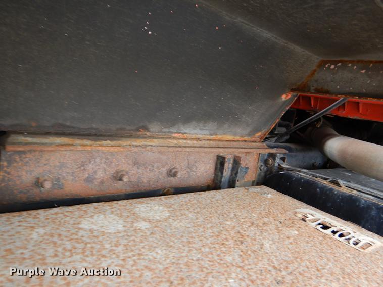 image for item DE0106 2003 Sterling LT7500 dump truck