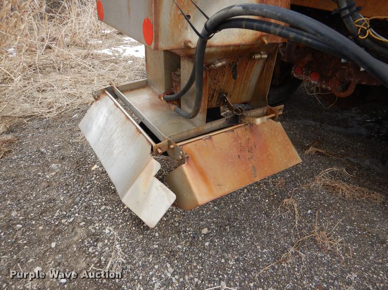 image for item DE0106 2003 Sterling LT7500 dump truck