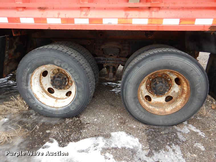 image for item DE0106 2003 Sterling LT7500 dump truck