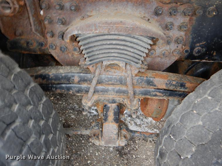 image for item DE0106 2003 Sterling LT7500 dump truck