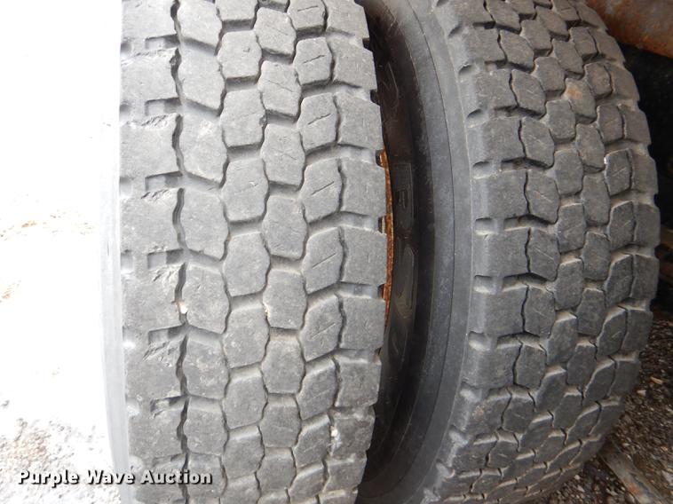 image for item DE0106 2003 Sterling LT7500 dump truck