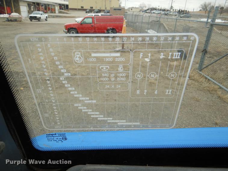 image for item DE0107 2002 New Holland TS100 tractor