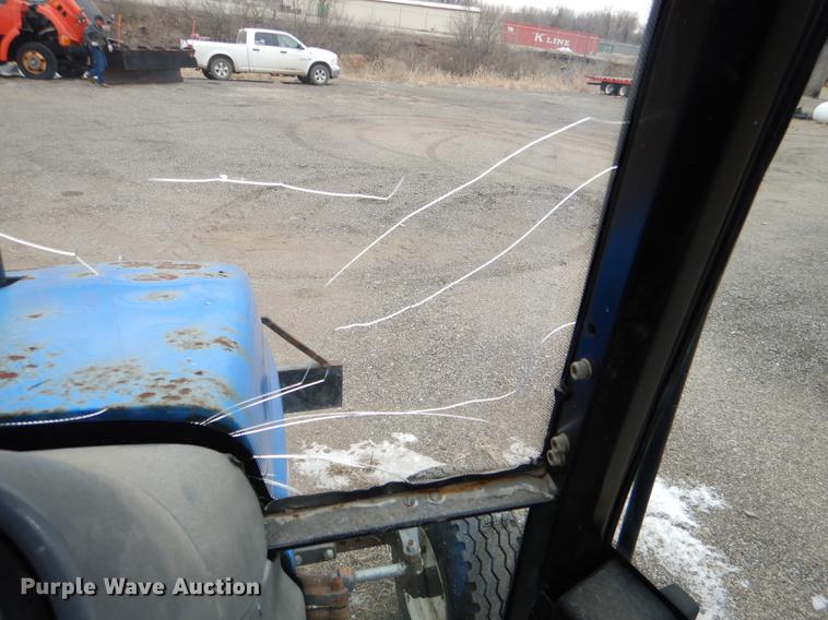 image for item DE0107 2002 New Holland TS100 tractor