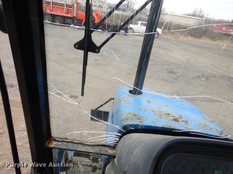 image for item DE0107 2002 New Holland TS100 tractor