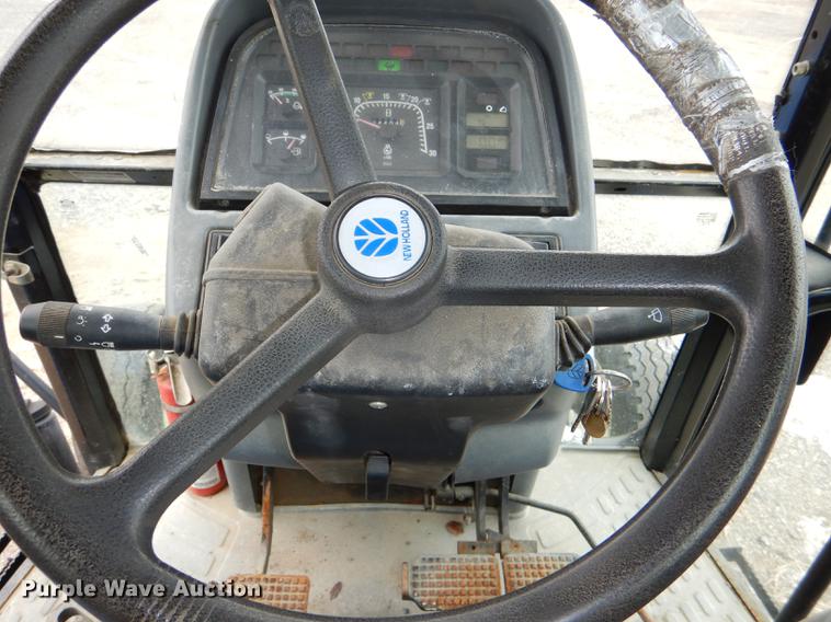 image for item DE0107 2002 New Holland TS100 tractor