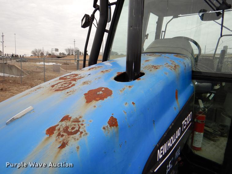 image for item DE0107 2002 New Holland TS100 tractor